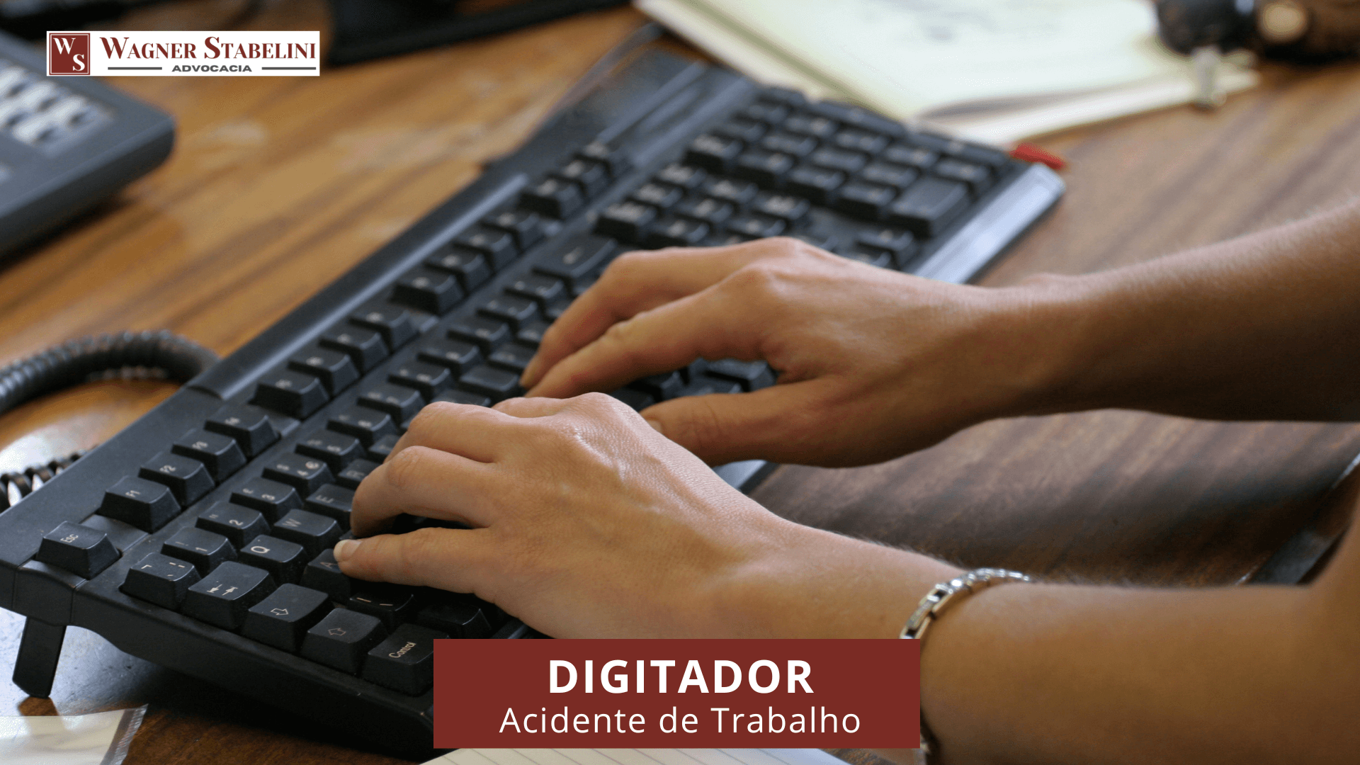 Digitador faz movimentos repetitivos que podem causar LER